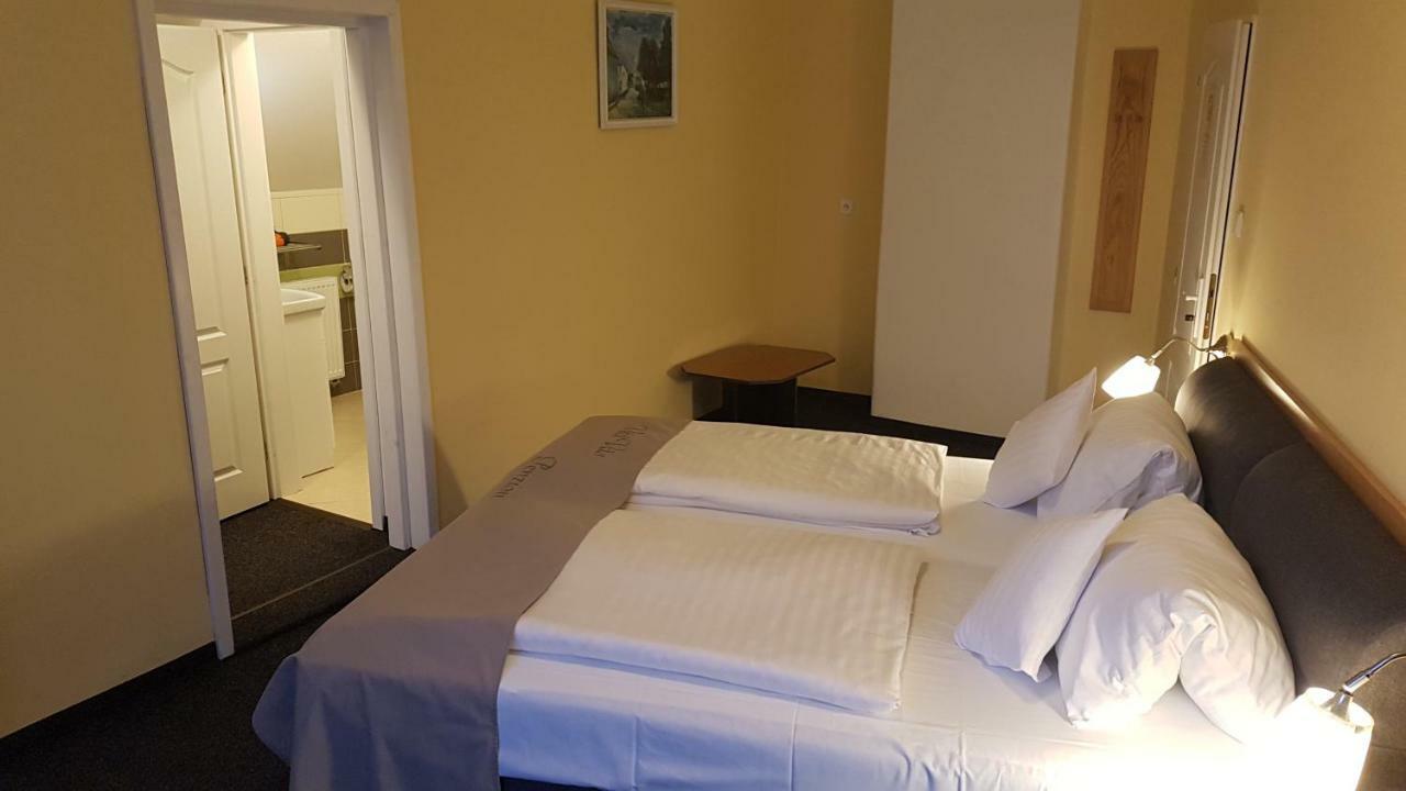 Penzion Dolíček Cheb Esterno foto